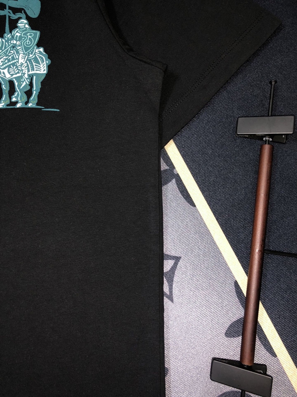 ブランドTシャツ角部分ディテール